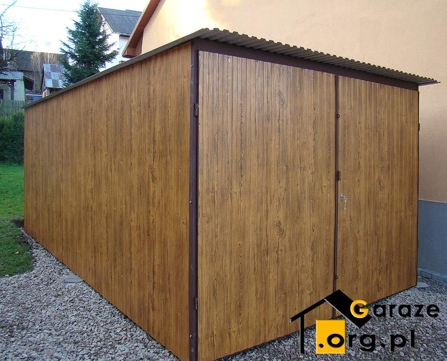 garaż drewnopodobny 3x6 złoty dąb